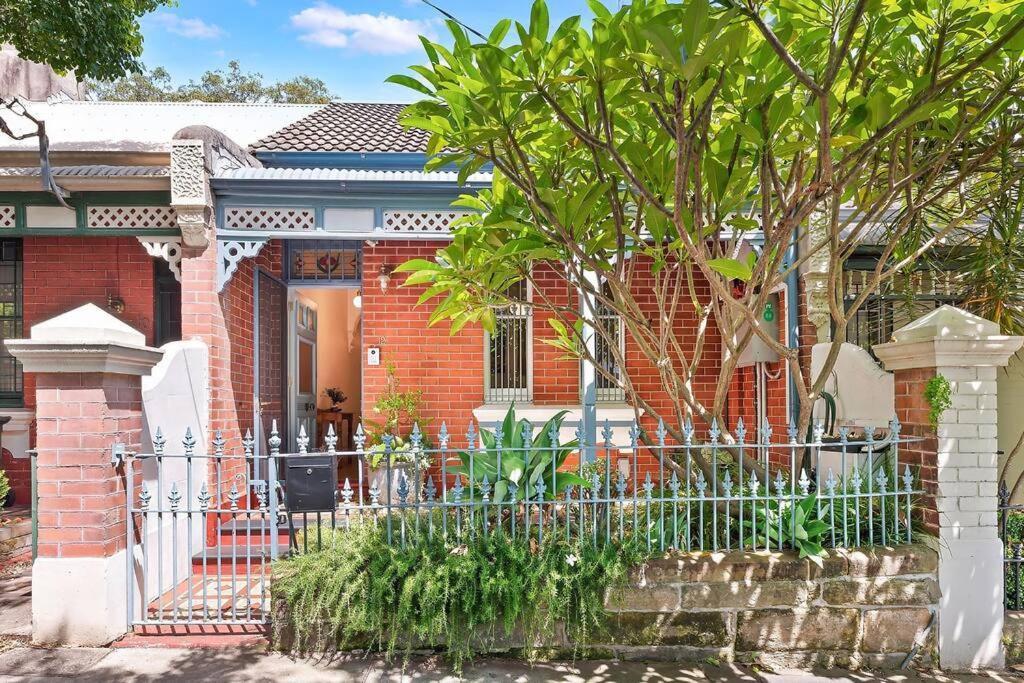 Cozy 3 Bedroom House Annandale Sydney
